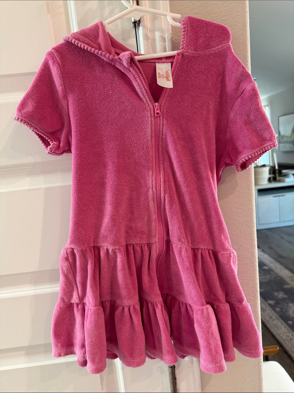 Girls Cat & Jack Pink Hooded Terry Cloth Swimsuit Coverup - Small (6/7)